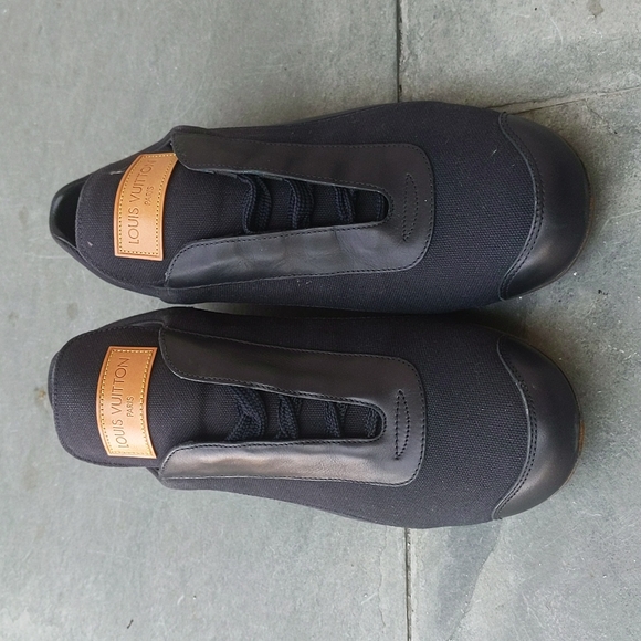 Louis Vuitton Foot Trainer - Picture 2 of 4